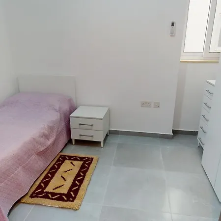 아파트 Modern 3-bedroom