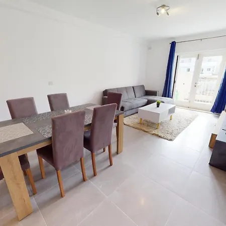 아파트 Modern 3-bedroom Pietà