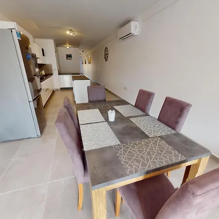 아파트 Modern 3-bedroom Pietà