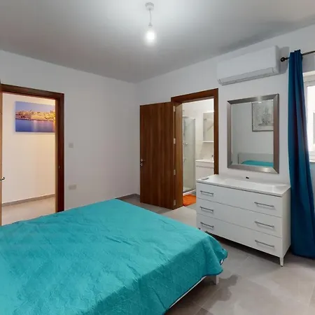 Modern 3-bedroom Pietà