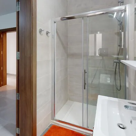 Modern 3-bedroom Апартаменты