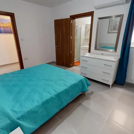 Modern 3-bedroom *
