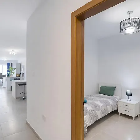 Modern 3-bedroom *