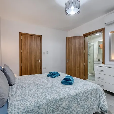 Апартаменты Modern 3-bedroom