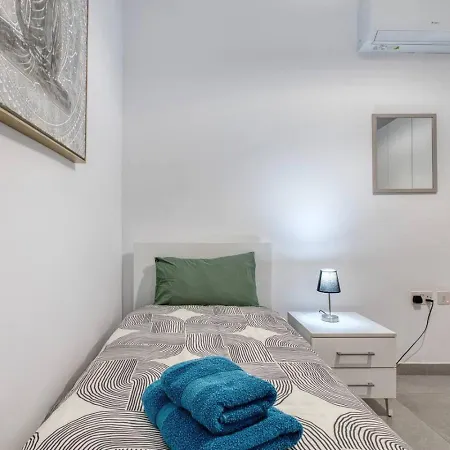 Modern 3-bedroom Διαμέρισμα