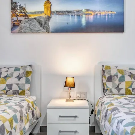 Διαμέρισμα Modern 3-bedroom