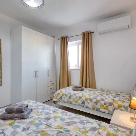 Modern 3-bedroom *