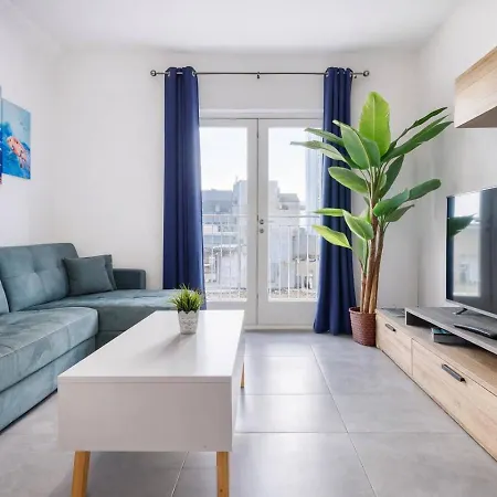 Modern 3-bedroom *