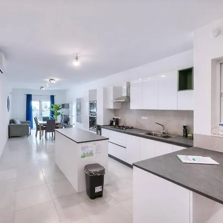 Modern 3-bedroom Διαμέρισμα Pietà