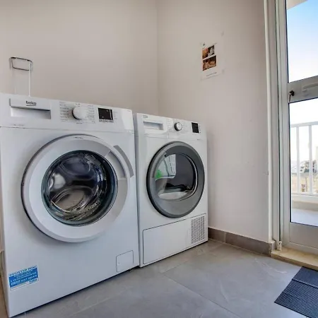 Modern 3-bedroom