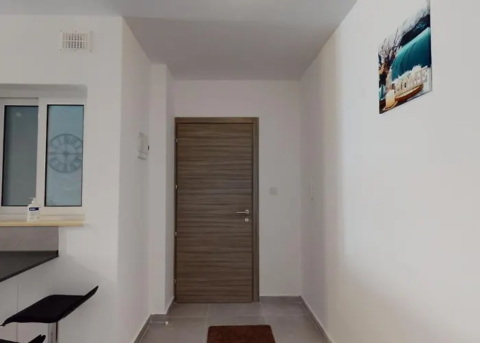 Modern 3-bedroom アパート Pietà