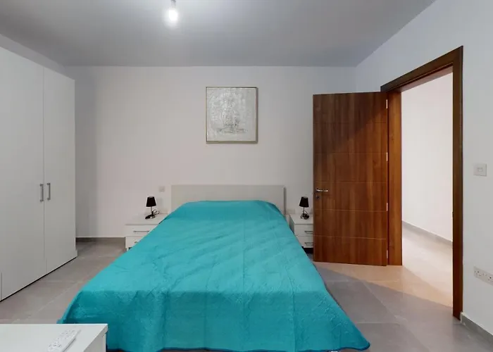 Modern 3-bedroom アパート