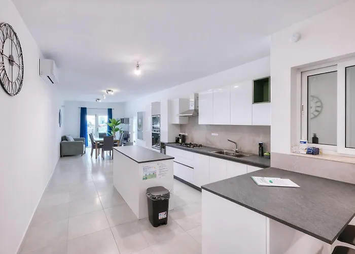 Modern 3-bedroom Апартаменты