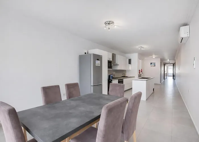 Апартаменты Modern 3-bedroom Pieta