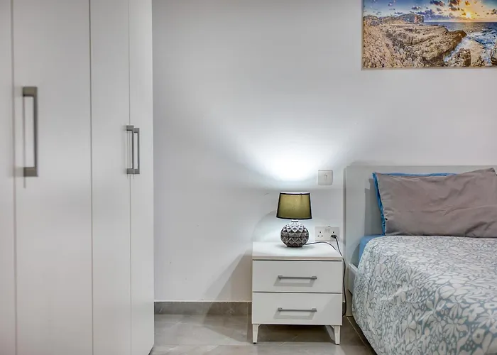 Апартаменты Modern 3-bedroom Pieta