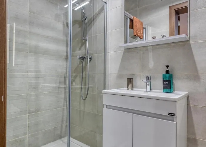 Modern 3-bedroom Διαμέρισμα