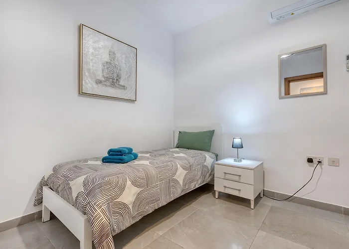 Апартаменты Modern 3-bedroom Pieta